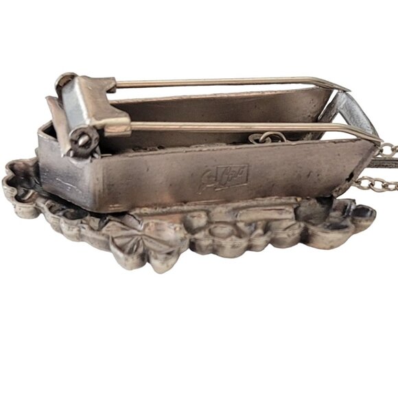 Coro Pegasus Articulated Cuckoo Clock Fur Clip, Signed E828 - Picture 7 of 11